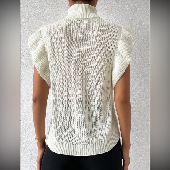 ✨Turtle Neck Ruffle Trim Cable Knit Sweater Vest - Picture 2 of 8